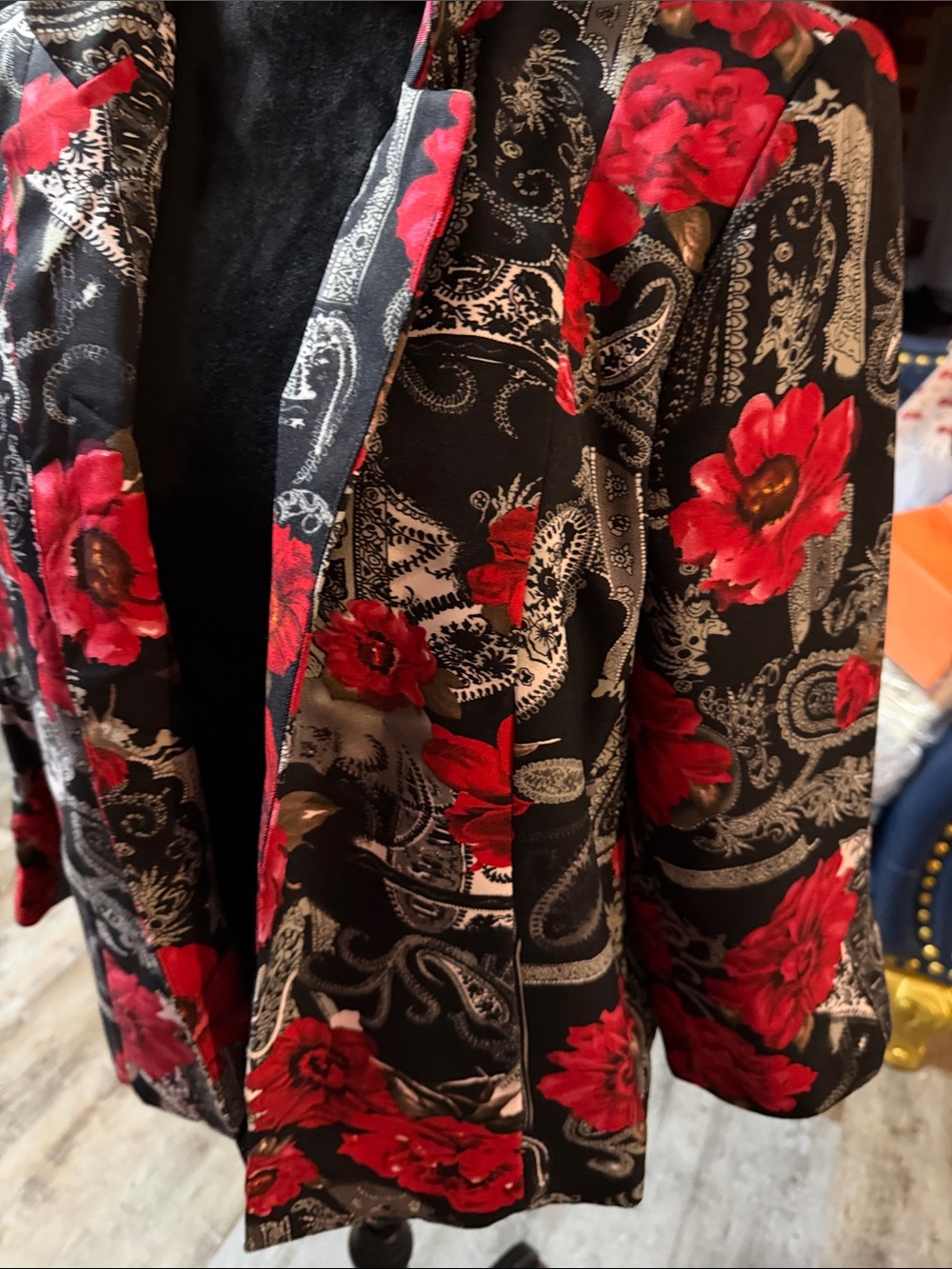 Women’s Kim Rogers Black Floral Blazer Jacket with Red Rose Print - Picture 2 of 12